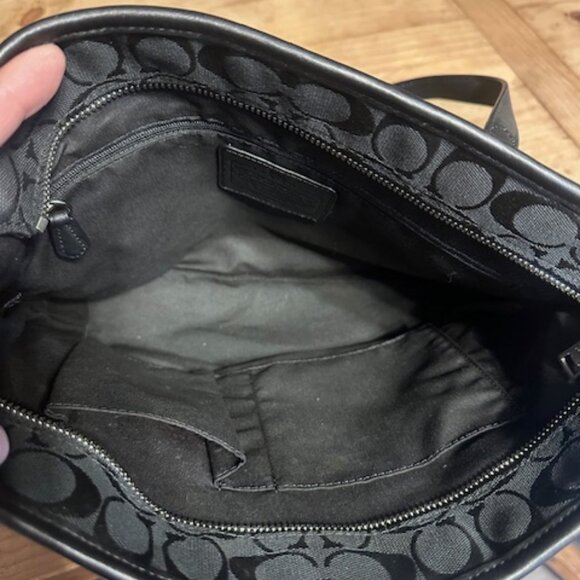 Coach Classic Tote and wallet - Picture 9 of 16